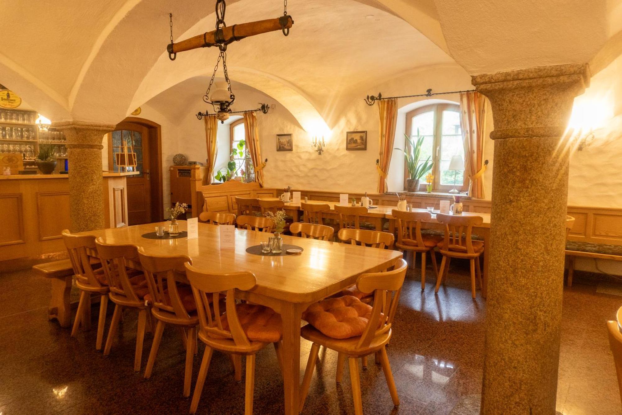 Landgasthof - Braukeller - Fattigau Oberkotzau ภายนอก รูปภาพ